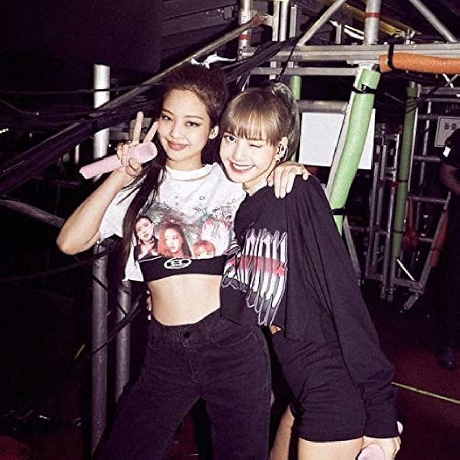 アイドル BLACKPINK HEART T-SHIRT TOKYO Amazon | ピンク・フロイド The Dark Side of The Moon 50th